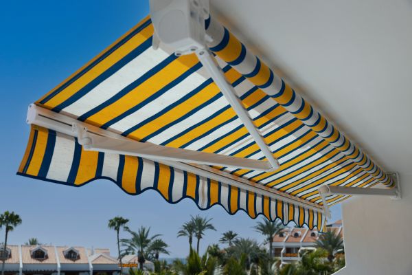 Retractable Awnings Install